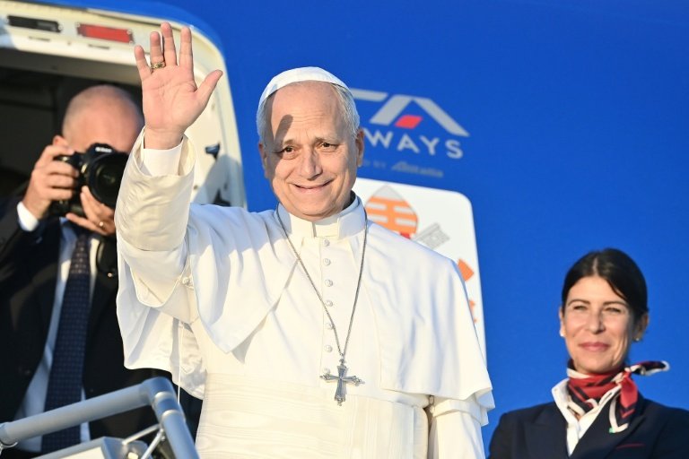 Le pape Léon XIV a atterri en France pour une première visite très attendue